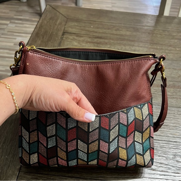 Fossil Fiona Geometric Multi Color Shapes Crossbody - Picture 8 of 17